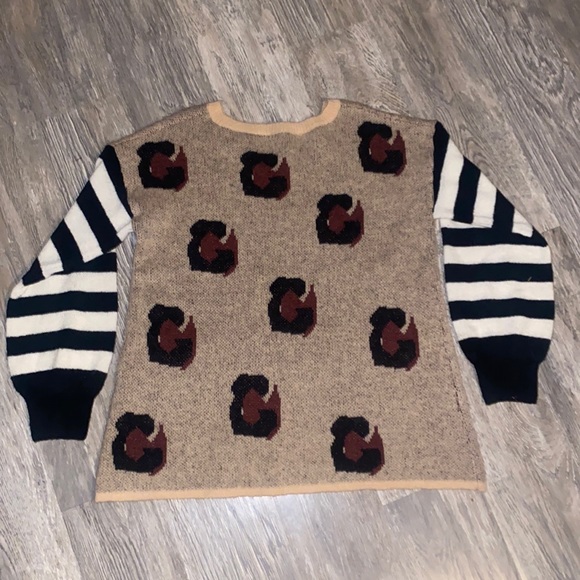 Womens size medium/large printed sweater - Picture 2 of 2